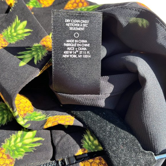 NWT Alice + Olivia Black V neck Pineapple Print Mini Dress Romper 2 - Picture 8 of 9